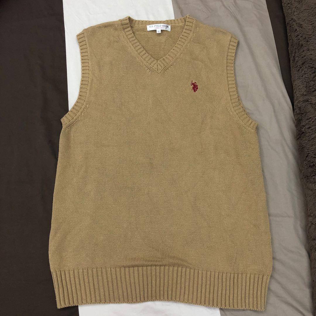 US POLO ASSN Brown Knit Vest (Category: Coats, Jackets and Outerwear) located in Tarlac. Submitted by kstylethrift (Listing ID 1126373560, Image 1). Description: Brand: US POLO ASSN. Size: Large Trendy Knit Vest. Timeless Color. .