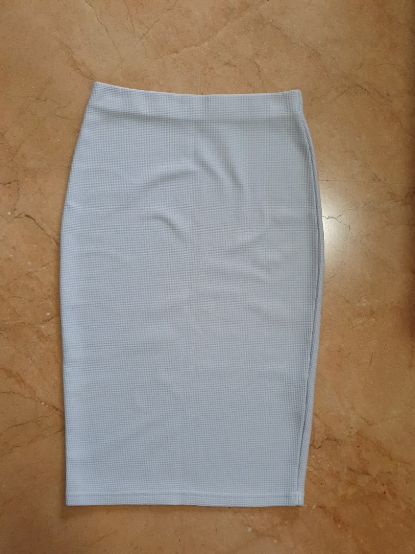 Valley girl skirt Women s Fashion Bottoms Skirts on Carousell