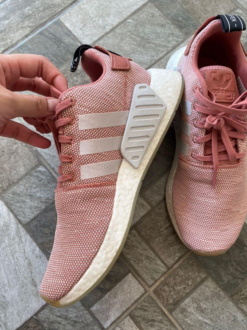 Nmd r2 salmon pink hotsell