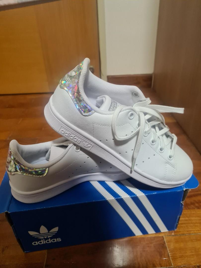 Adidas Stan Smith iridescent, Fashion, Footwear, Sneakers on Carousell