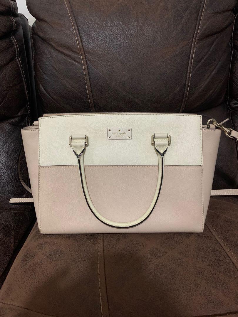 AUTHENTIC Kate Spade Grove Street Large Lana (Category: Cross-body Bags) located in Manila. Submitted by kimcheen (Listing ID 1126551911, Image 1). Description: 💯 US authentic. Guaranteed bought from the US. i don’t have the receipt anymore with care card flaw on the next picture due to storage. used twice rfs: too many bags Don’t buy if in doubt. .