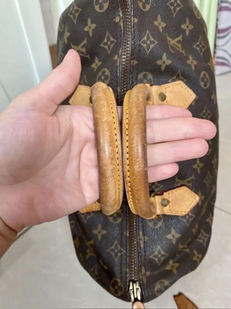 Authentic LV Speedy 35 Monogram canvass (Category: Luxury Bags & Wallets) located in Las Pinas. Submitted by dthreeonlineshop (Listing ID 1126640910, Image 2). Description: In good used condition The other ear has been ripped The leather in the zipper puller has been removed but it is with me.