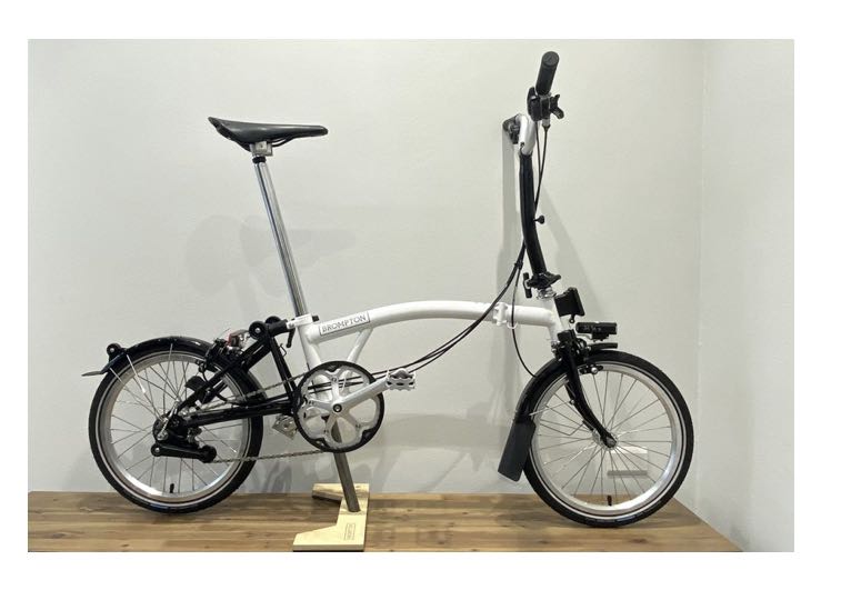 Brompton white top