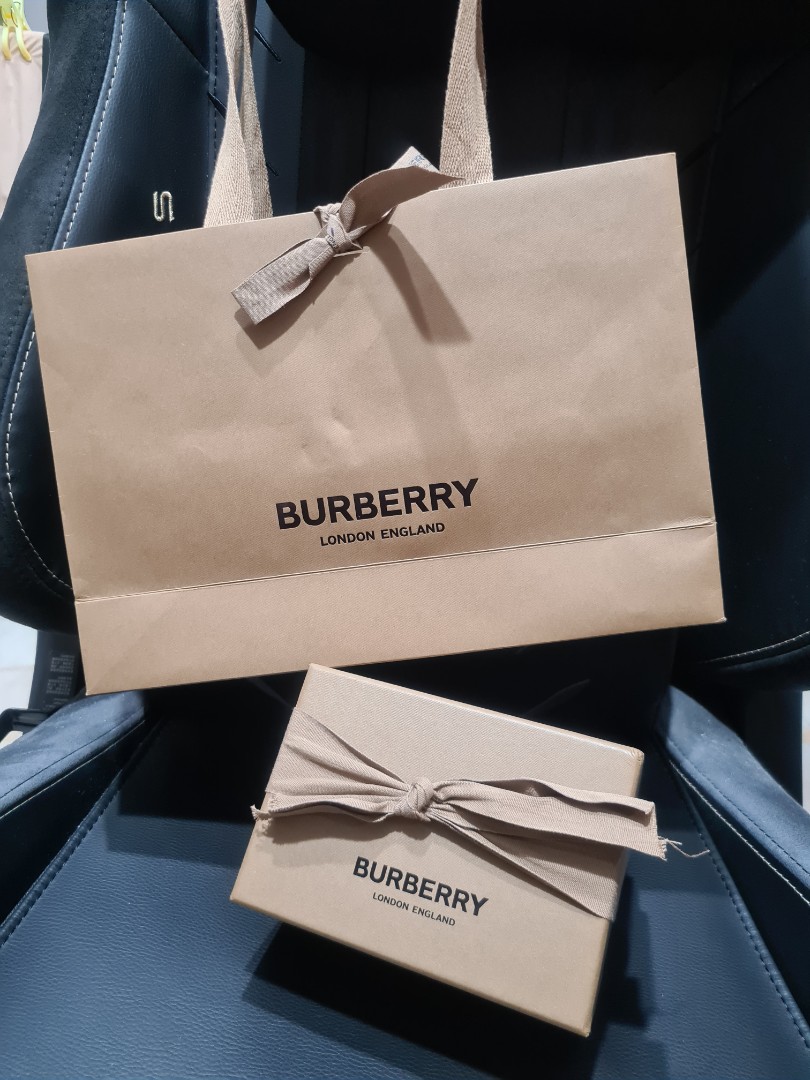 Burberry gift best sale bag