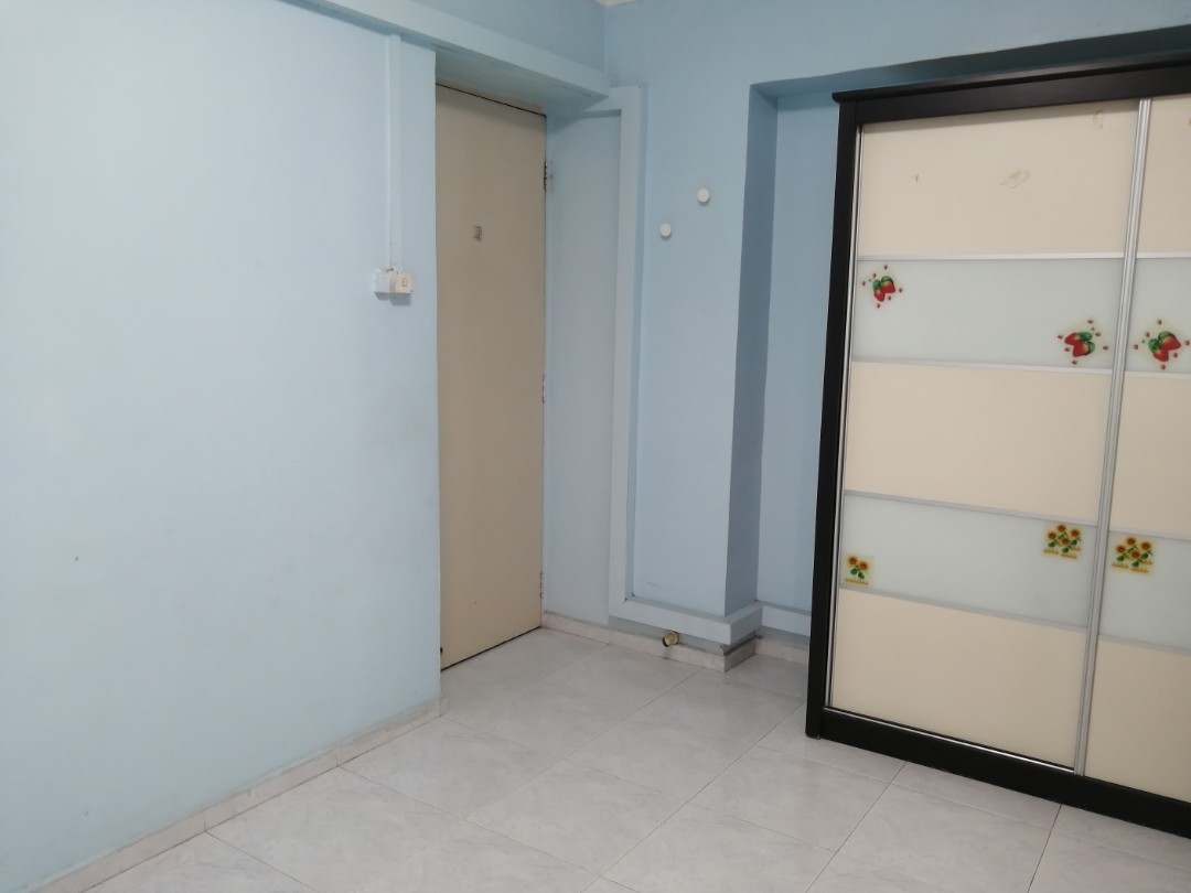 (Category: ) located in . Submitted by kopi_ann (Listing ID 1126545217, Image 1). Description: .