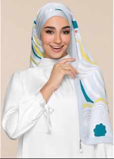 (Category: ) located in . Submitted by shazwardrobe (Listing ID 1126579516, Image 1). Description: .