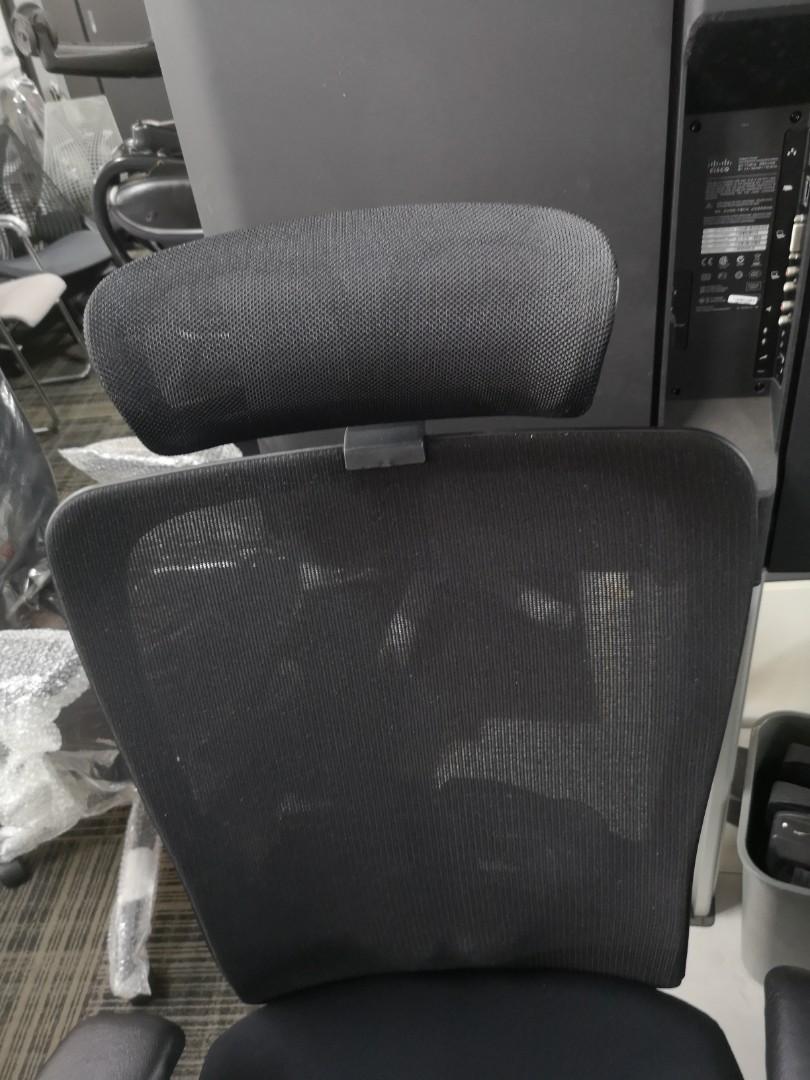 Must try! Special edition Haworth Zody chair with headrest, 4d armrest