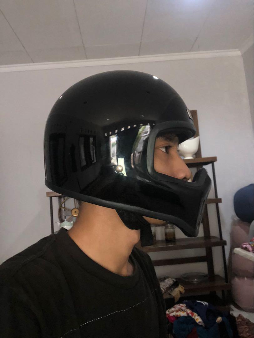Helm Elders Company Lil Skull, Motor di 
