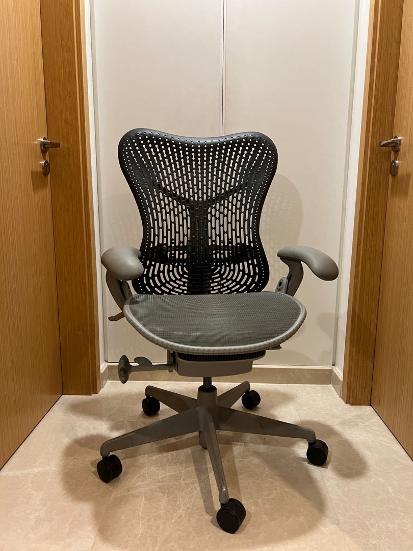 Herman Miller Mirra Ergonomic Office Chair, Furniture & Home Living