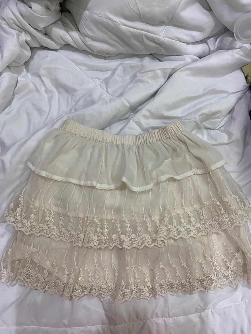 H M White Lace Skirt Women s Fashion Bottoms Skirts on Carousell