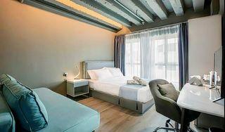 Hotel Calmo (Staycation)