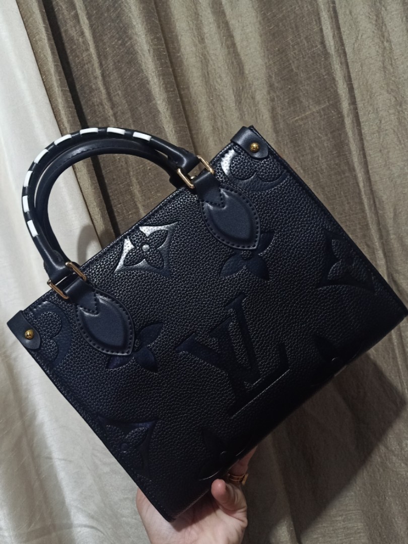 Louis Vuitton Zippy Coin Purse M80677 by The-Collectory