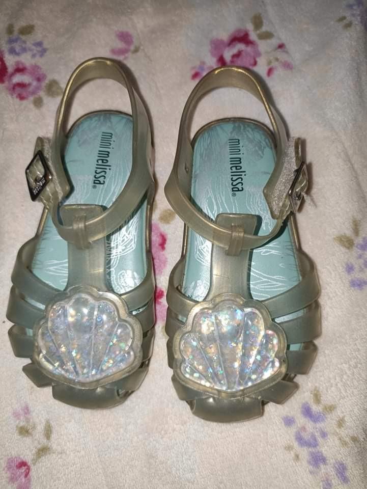 mini melissa shell sandals