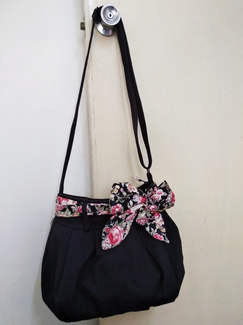 Naraya sling bag