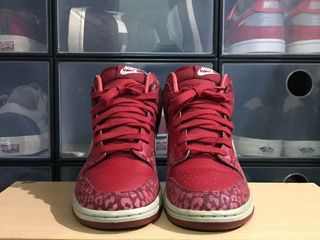 (Category: ) located in . Submitted by SneakerStash (Listing ID 1126621744, Image 1). Description: .