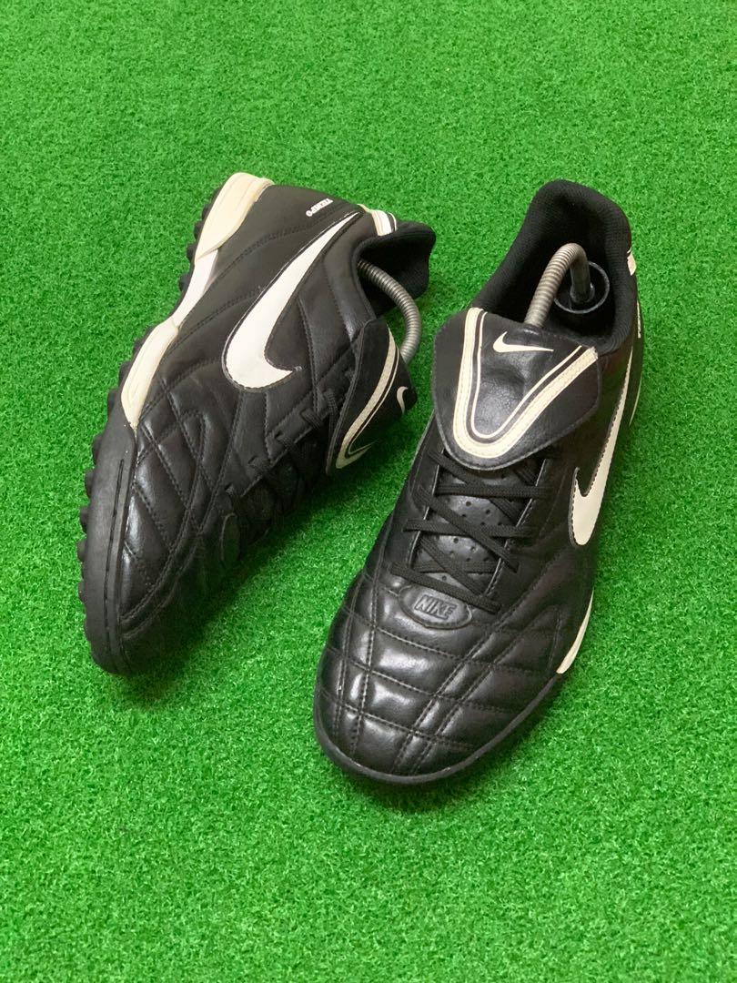 Nike Tiempo, Men's Fashion, Footwear, Sneakers on Carousell