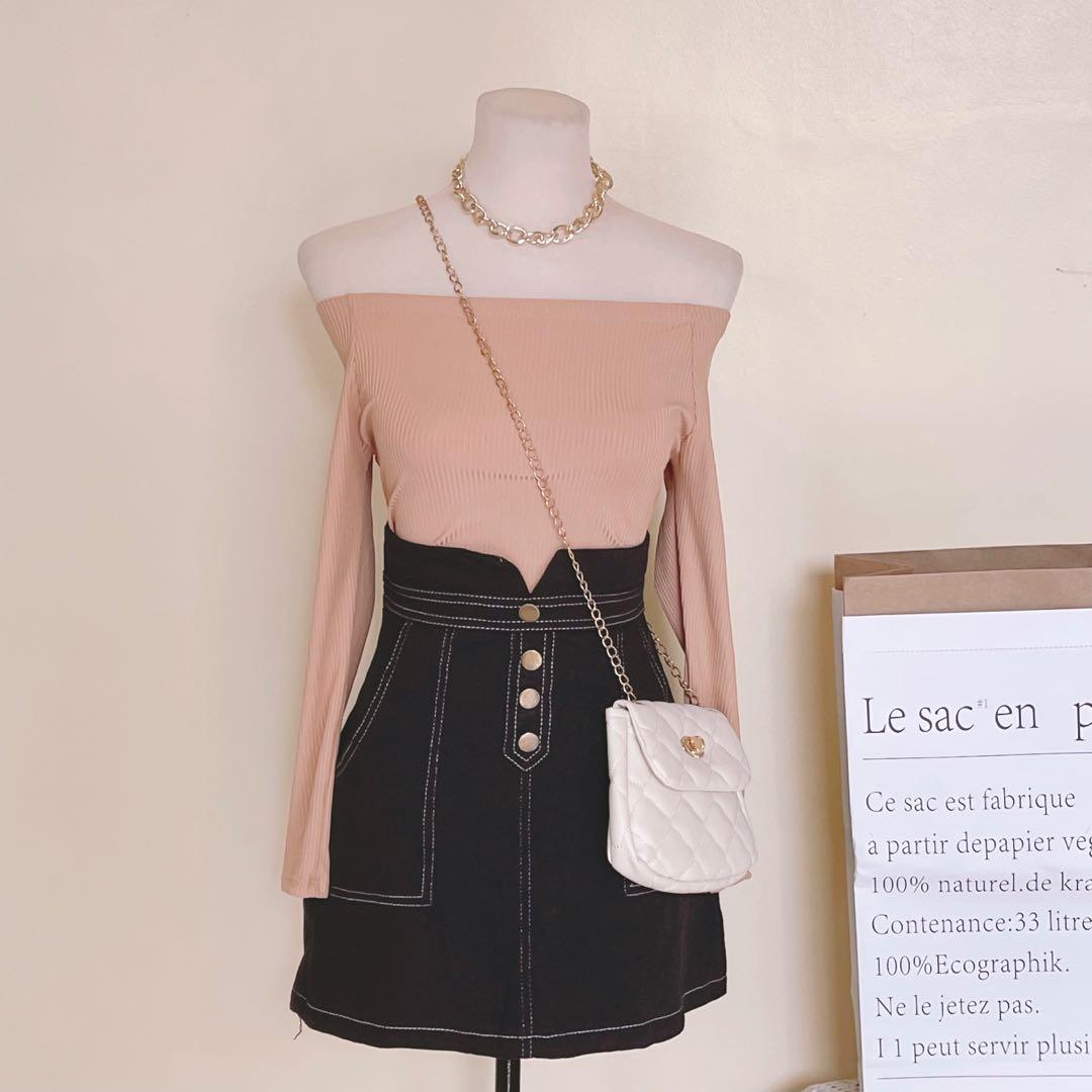 peach off shoulder top (Category: Longsleeves) located in Tiaong. Submitted by pixieapparelph (Listing ID 1126546908, Image 1). Description: •condition: brand new •size: fits XS-S (semi-stretchy) 📷 need more pictures? send me a message! 🛒 there are more items! check my profile ♡ 📦 shipping via shopee checkout or j&t .