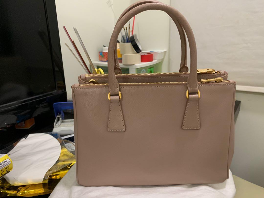 Prada Saffiano Lux medium size bag BN1801 Luxury Bags Wallets