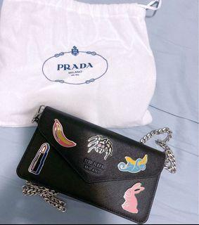 Prada wallet on chain