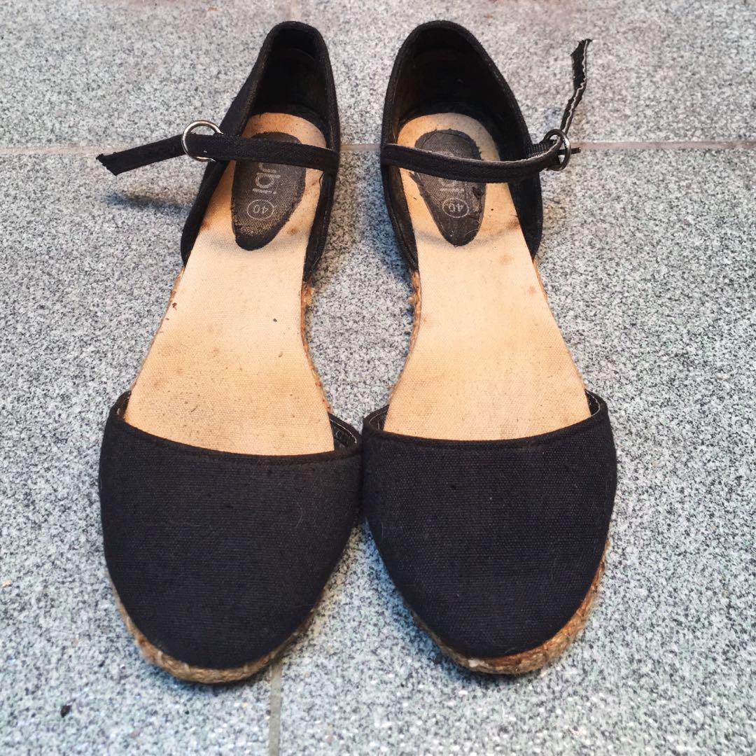 RUBI Mary Jane Flat Shoes, Fesyen Wanita, Sepatu di Carousell