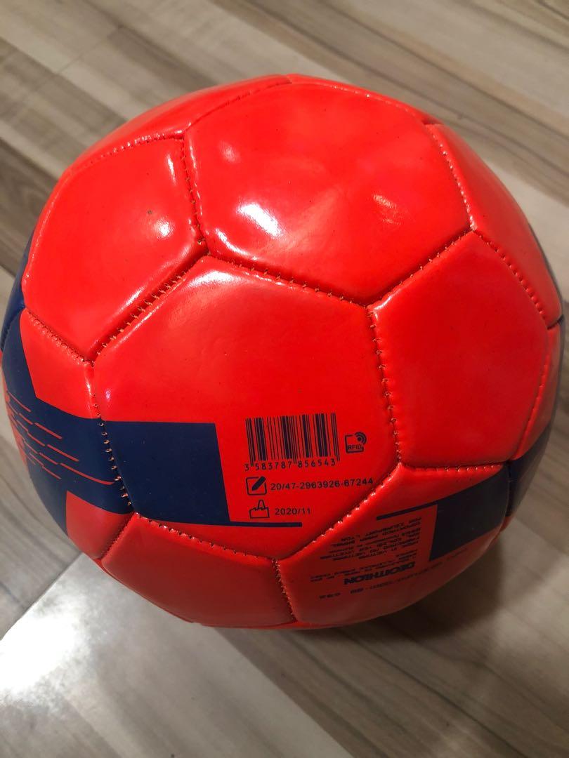 Size 4 soccer ball, Sports Equipment, Sports & Games, Racket & Ball