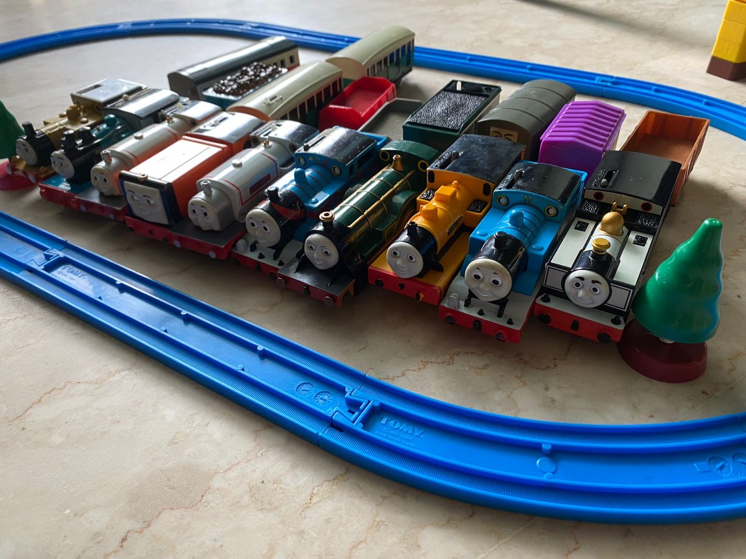 Thomas electric trains outlet