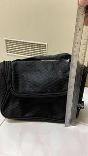 Travelling cosmetic bag