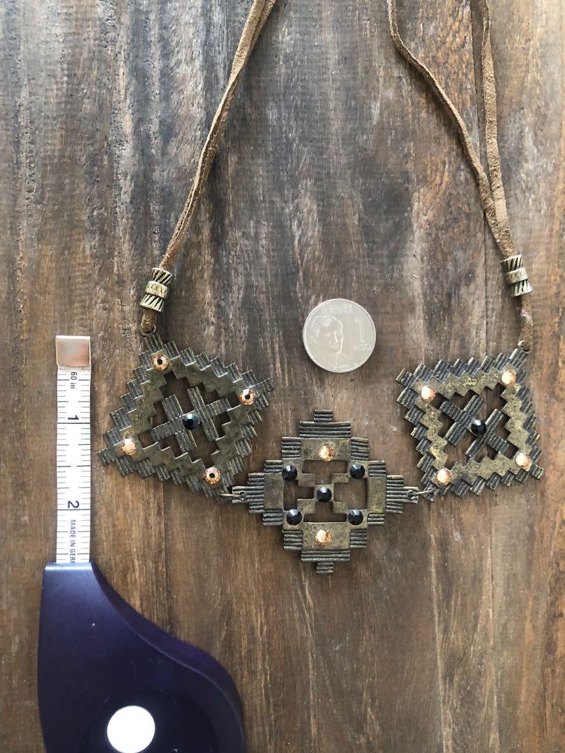 Tribal necklace (Category: Necklaces) located in Muntinlupa City. Submitted by declutter_with_me (Listing ID 1126593006, Image 3). Description: Export sample Display from shop.