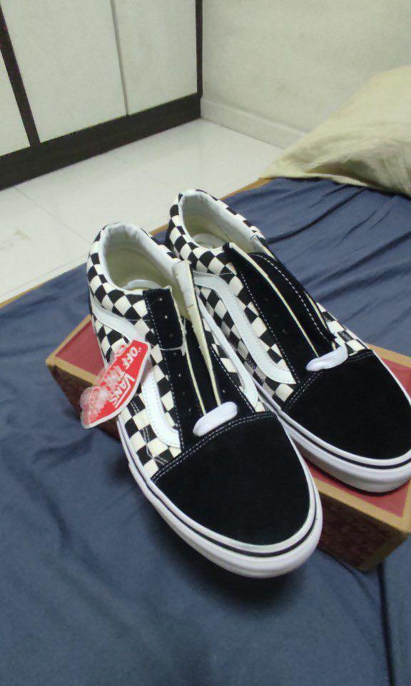 vans old skool black checkered us 10.5 Men s Fashion Footwear
