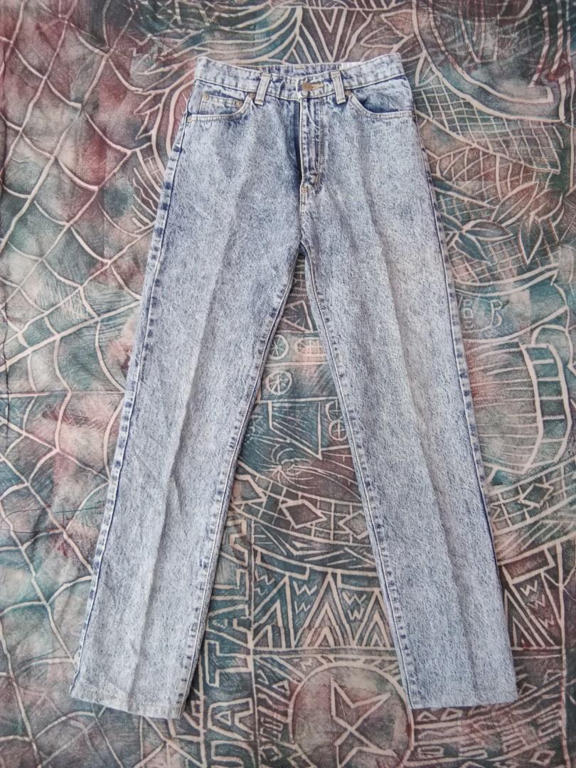 Vintage Wrangler high waist acid wash Japan, Women's Fashion, Bottoms, Jeans  & Leggings on Carousell