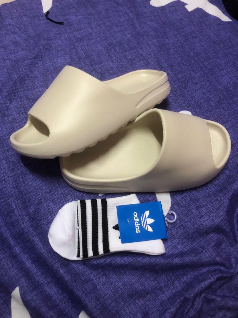 Yeezy slide copy, Men's Fashion, Footwear, Flipflops and Slides on Carousell