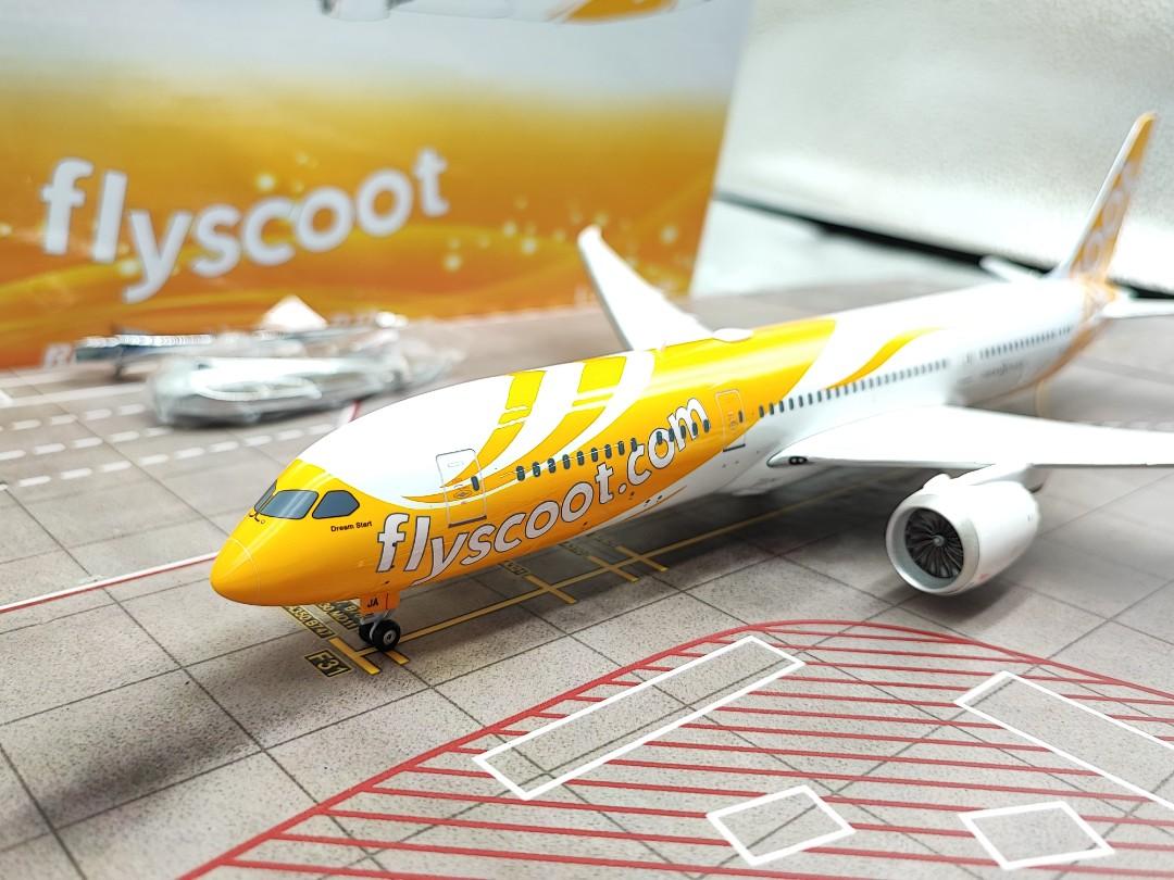 1:200 B787-9 Scoot Airlines 9V-OJA (Scoot's First B787-9), Hobbies 