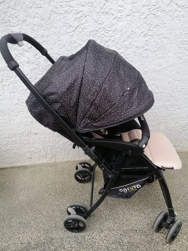 Apruva folding lightweight baby stroller