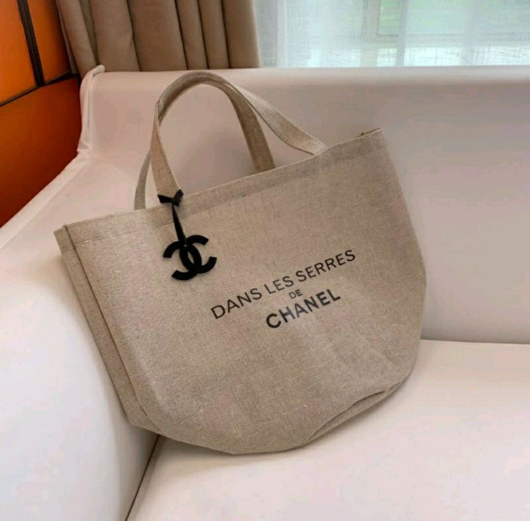 Brand New Chanel Ori Gift Dans Les Serres Canvas Tote Bag Original, Fesyen  Wanita, Tas & Dompet di Carousell