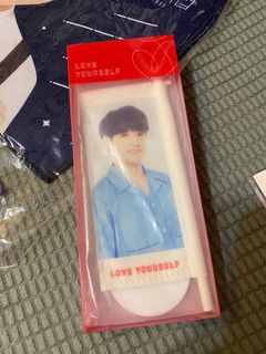 （分類：）位於 。 由 taekook_fav0901 提交（商品編號 1123191035，圖片 1）。簡介： 。