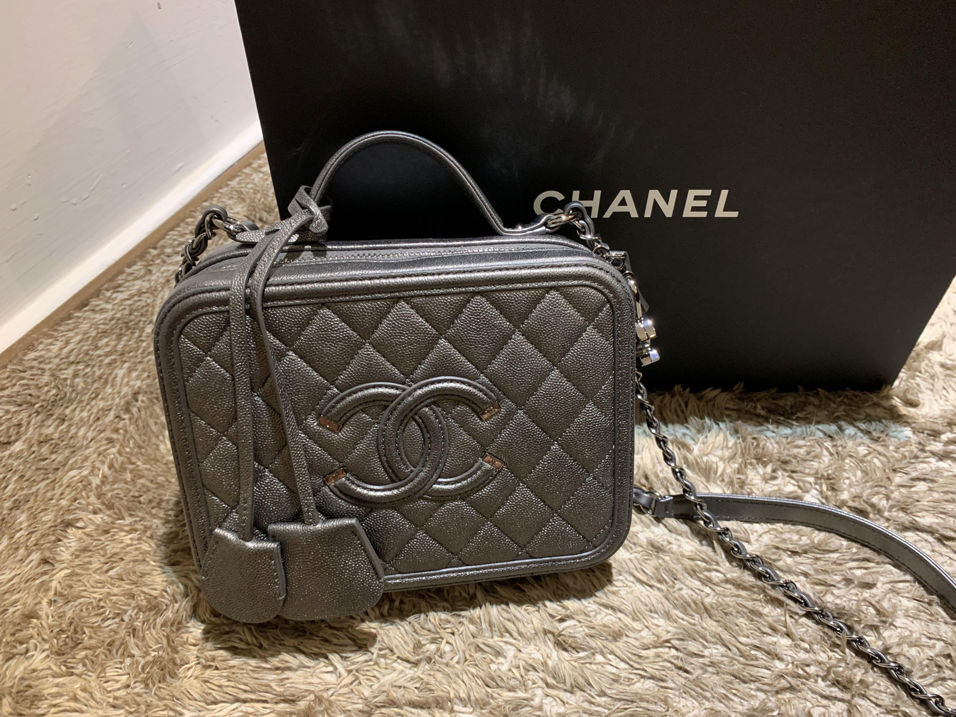 Chanel vanity case cheap 21cm