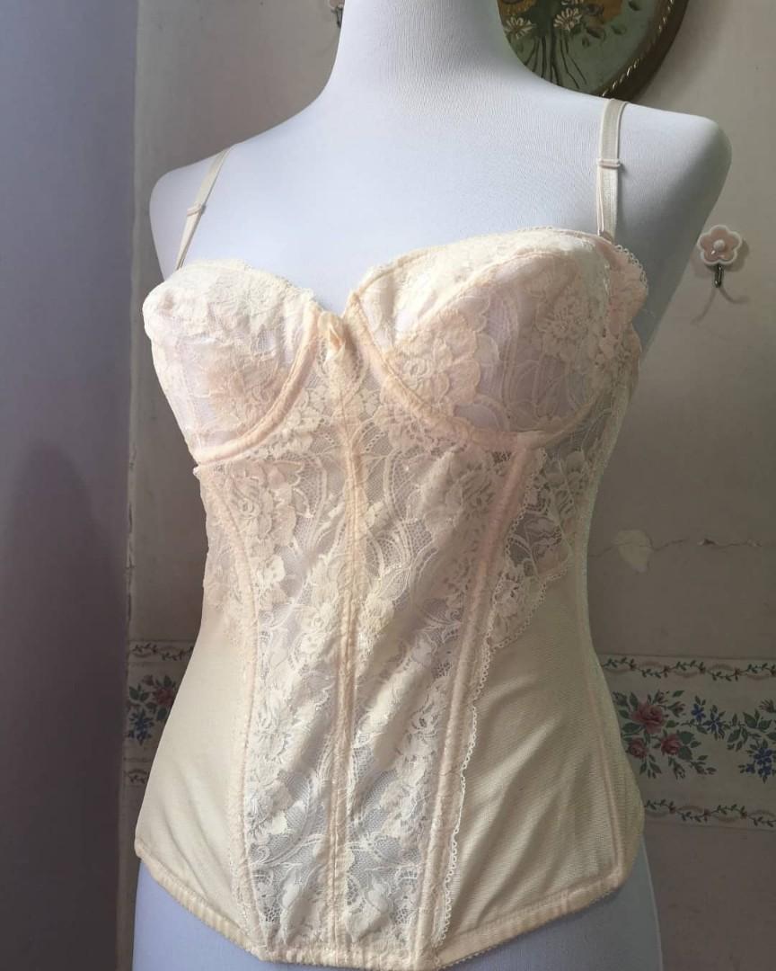 Cream Lace Corset, Women's Fashion, Tops, Blouses on Carousell