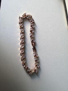 CUBIC ZIRCONIA BRACELET FROM CANADA NEGOTIABLE