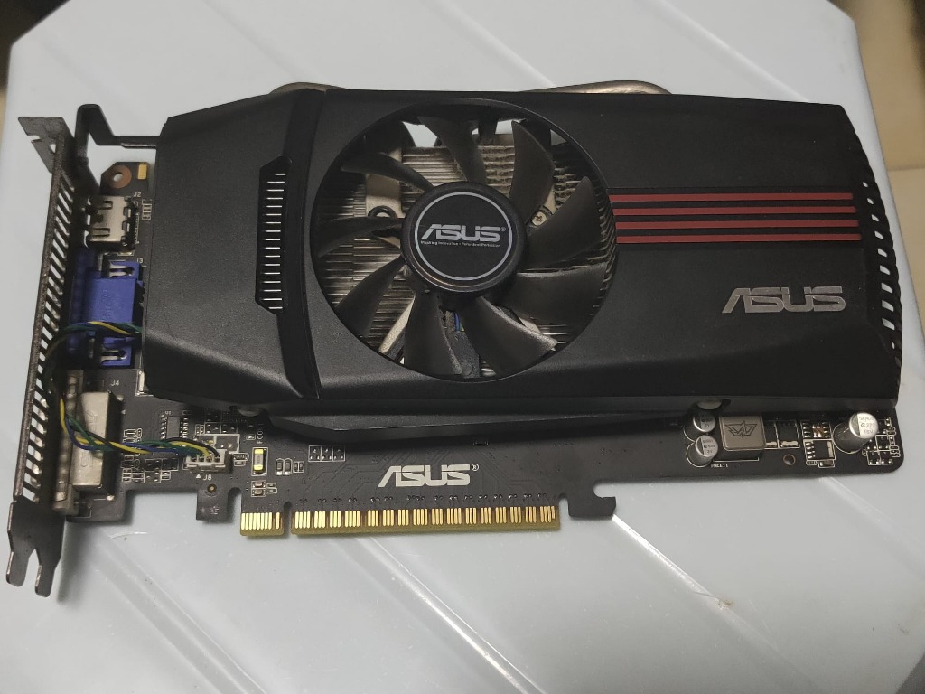 (FAULTY) GTX 550TI 1gb (Asus) FREE DELIVERY (not working old damaged