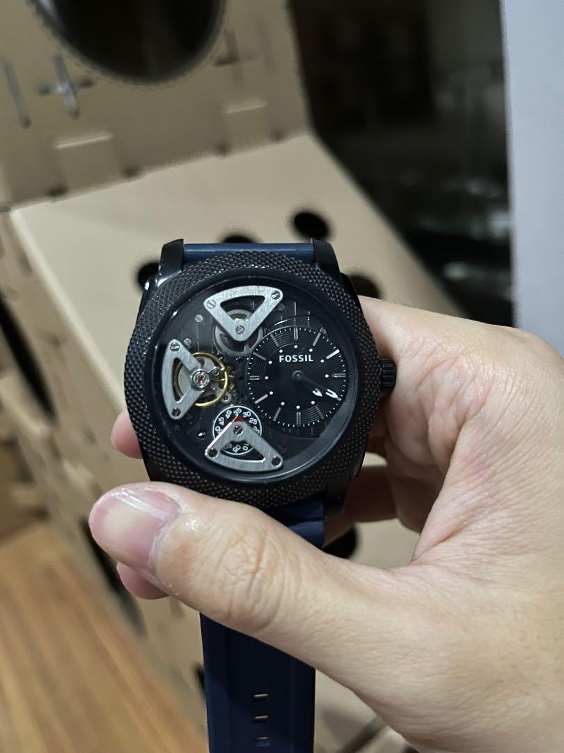 Fossil half automatic (Category: Watches) located in Petaling Jaya. Submitted by 555SS (Listing ID 1119844784, Image 3). Description: 5 ATM 💧 ALL STAINLESS STEEL Half automatic .