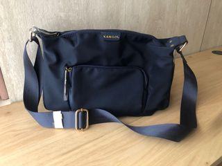 Kangol 斜背包