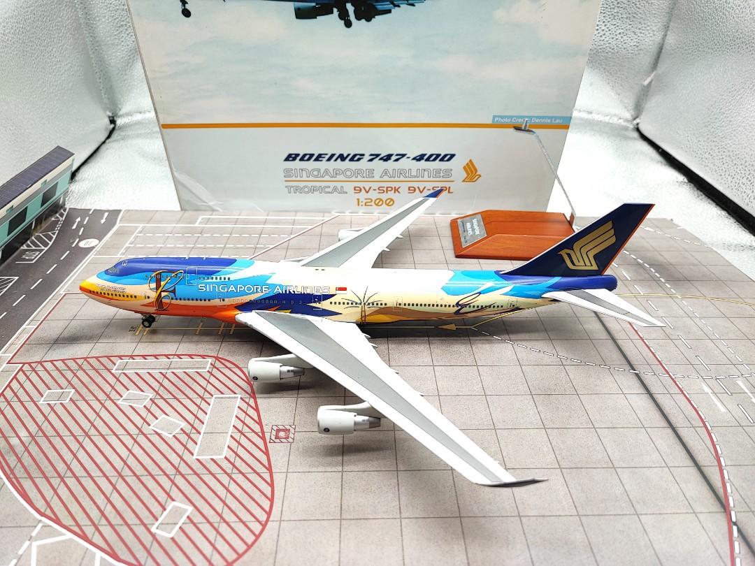 1:200 B747-400 Singapore Airline (Tropical Livery) 9V-SPK