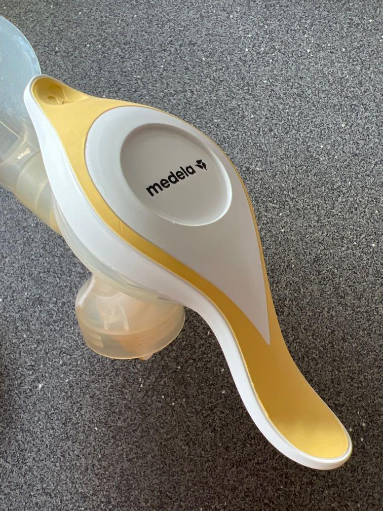 Medela manual hand pump, Babies & Kids, Nursing & Feeding