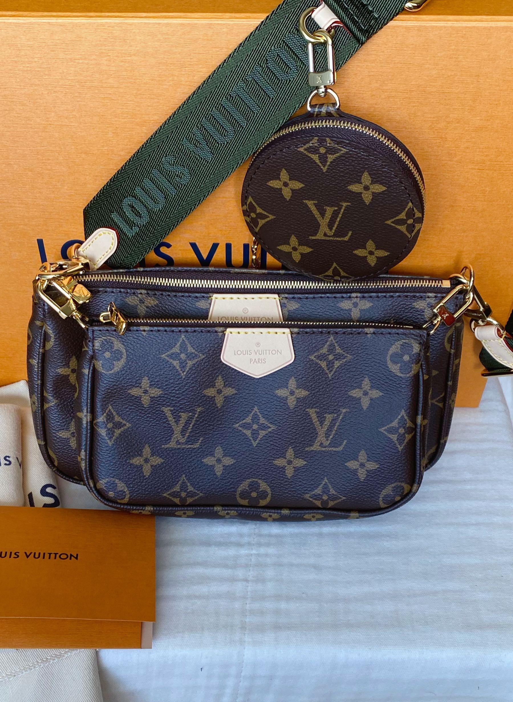Pochette kaki 2025