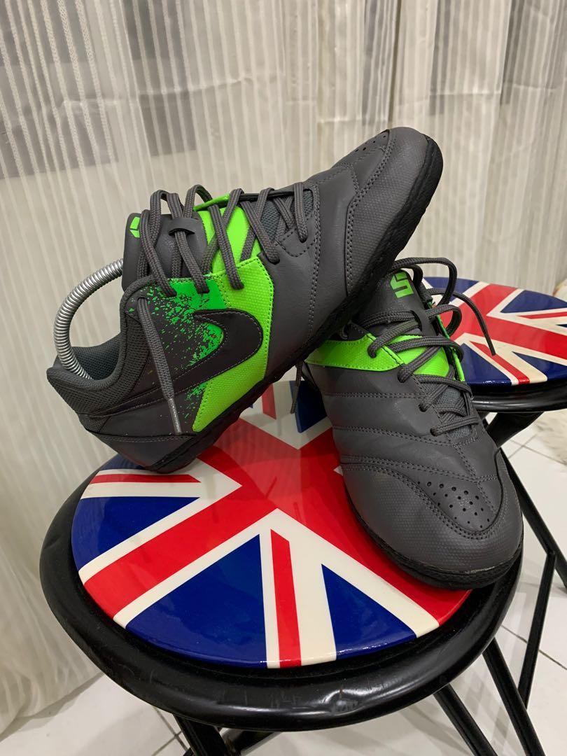 Nike bomba futsal hotsell