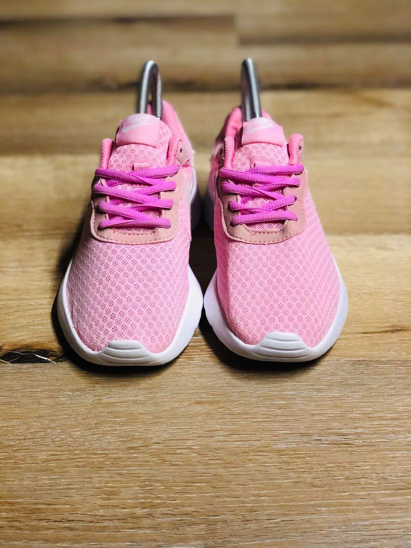 Nike tanjun baby pink store