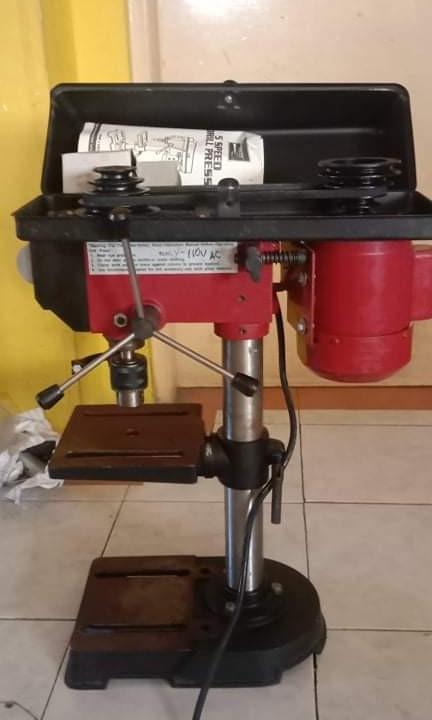 NORTHERN INDUSTRIAL TOOLS 5 SPEED DRILL PRESS. 120 VOLTS. NEW