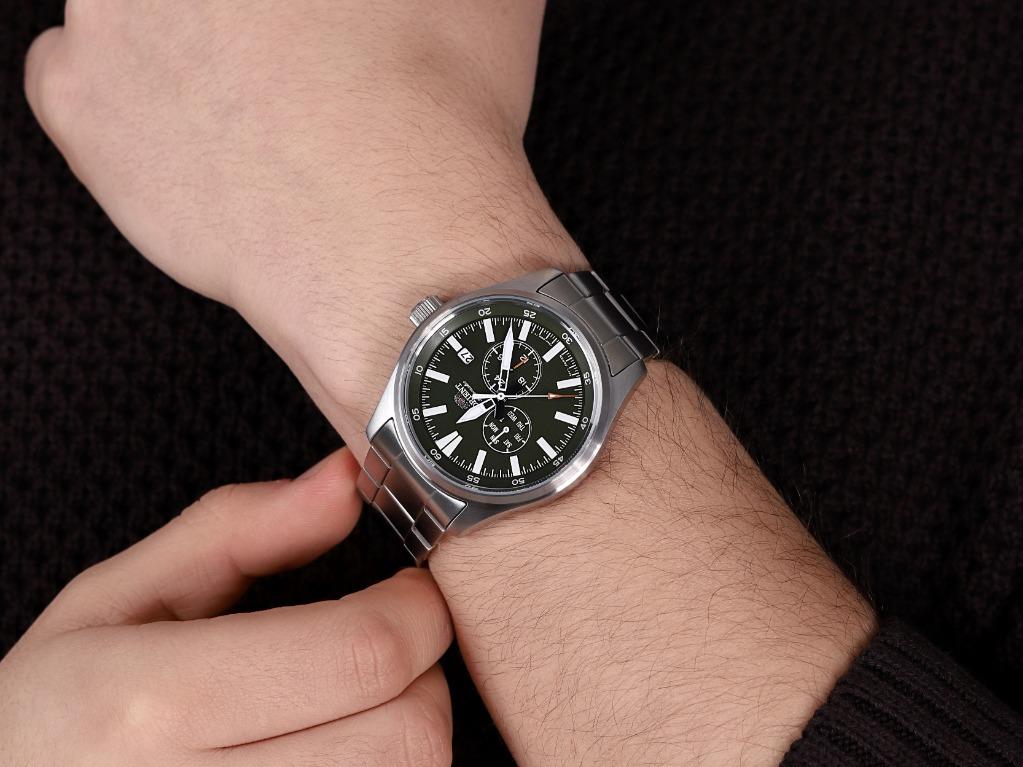 Orient Defender II RA AK0402E10B Green Automatic Stainless Steel Analog Men s Watch RA AK0402E