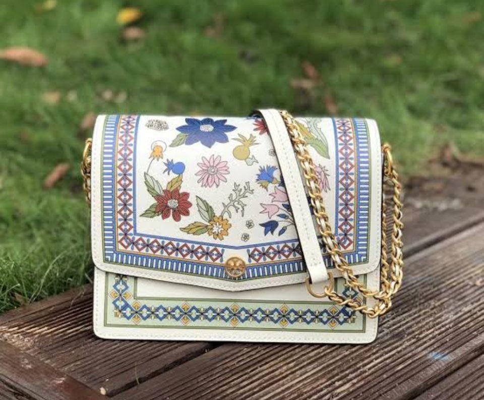 Tory Burch Robinson Floral bag, Women's Fashion, Bags & Wallets, Purses &  Pouches on Carousell