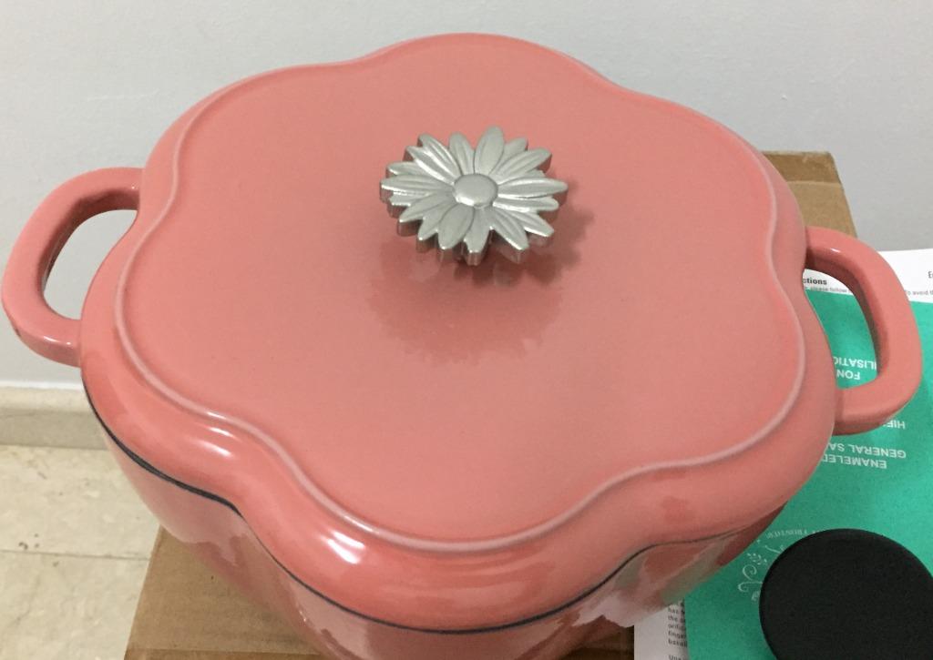 The Pioneer Woman Enameled Cast Iron Dutch Oven Pink Flower Knob